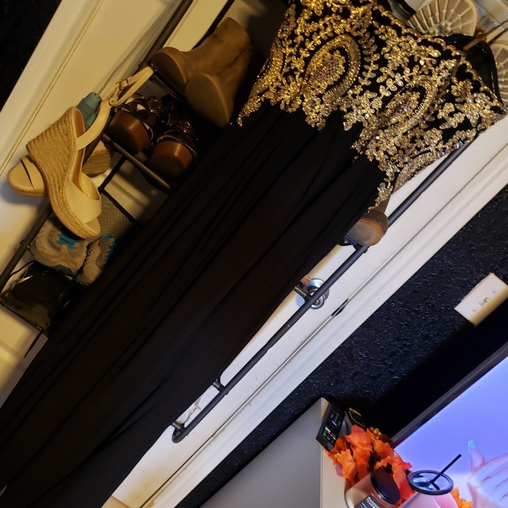 Dress - Picture 3 of 7